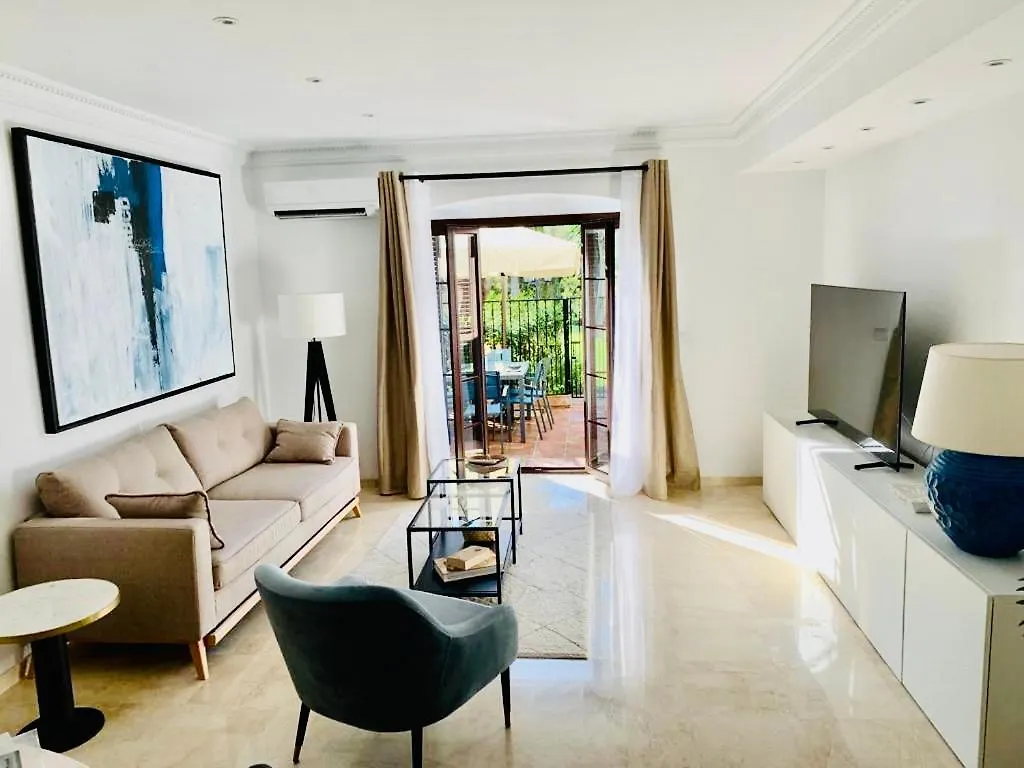 Apartment Exquisite New Townhouse/Front Beach/2Bedr/2,5Bath Estepona Spain